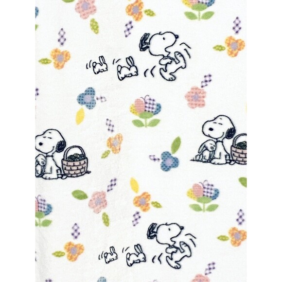 Peanuts Snoopy Flowers Baskets Bunnies Berkshire Soft Throw Blanket 2020 48x69" - Picture 3 of 4